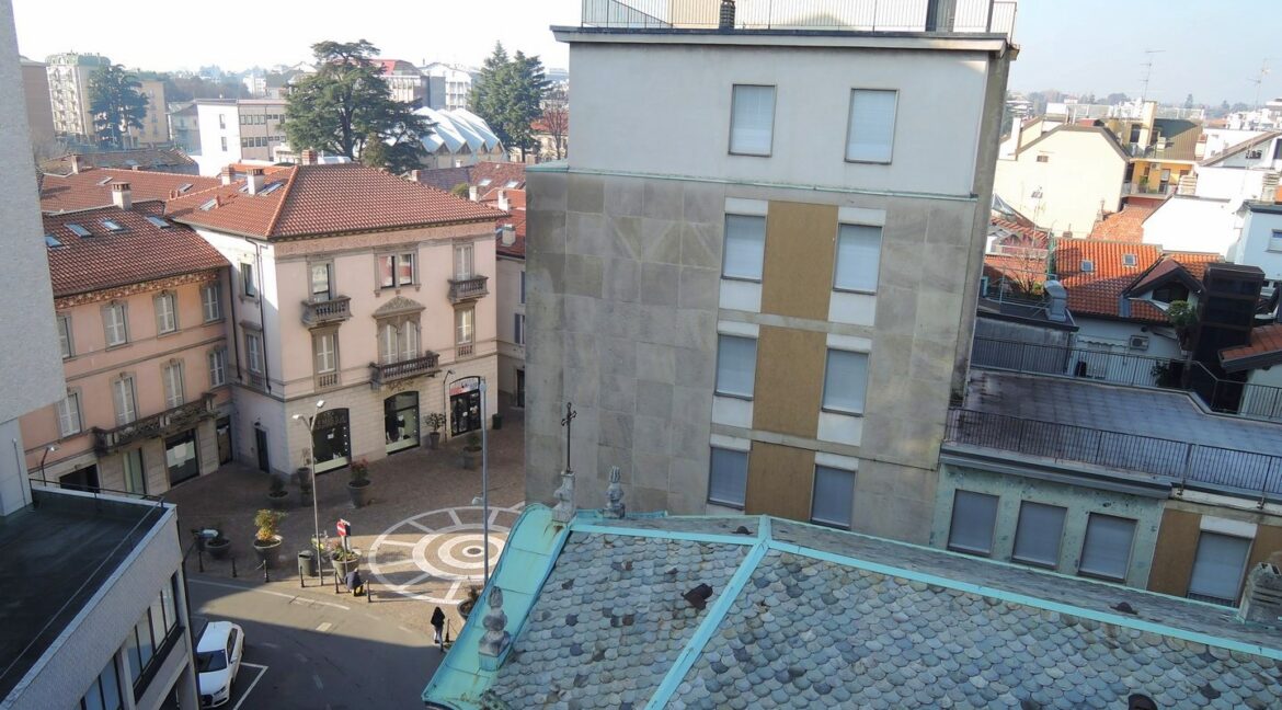 Attico con terrazzi centro storico Gallarate