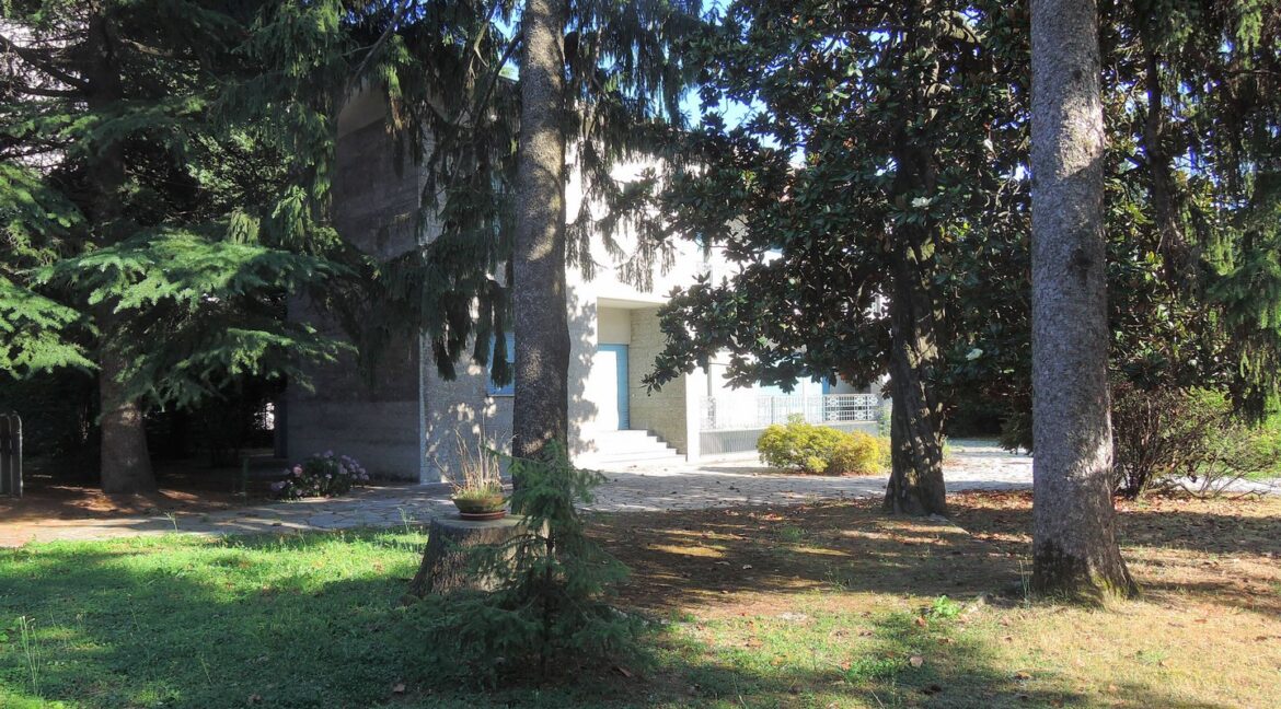 Villa con parco Gallarate centro