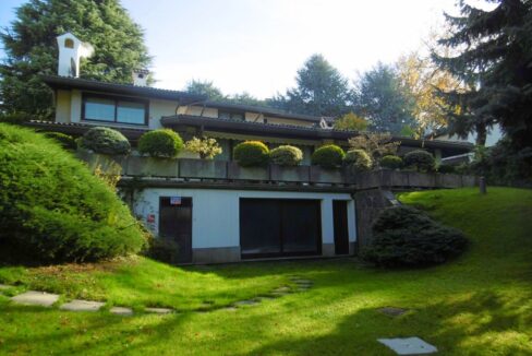 Villa con parco e piscina Solbiate Arno