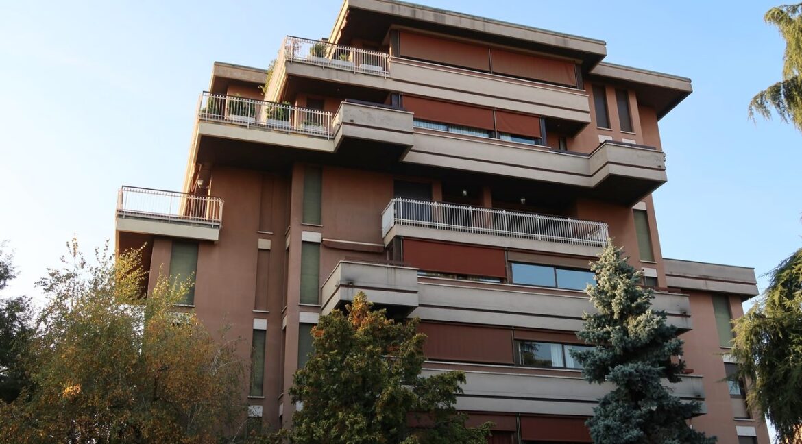 Ampio appartamento con terrazzo Gallarate centro
