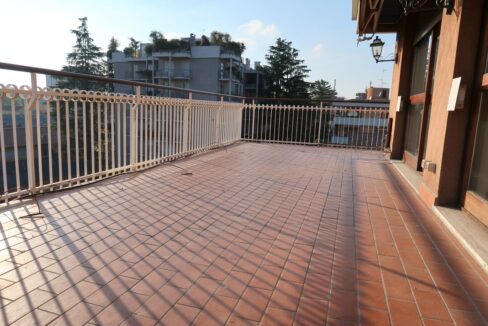 Ampio appartamento con terrazzo Gallarate centro