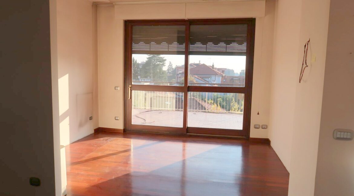 Ampio appartamento con terrazzo Gallarate centro