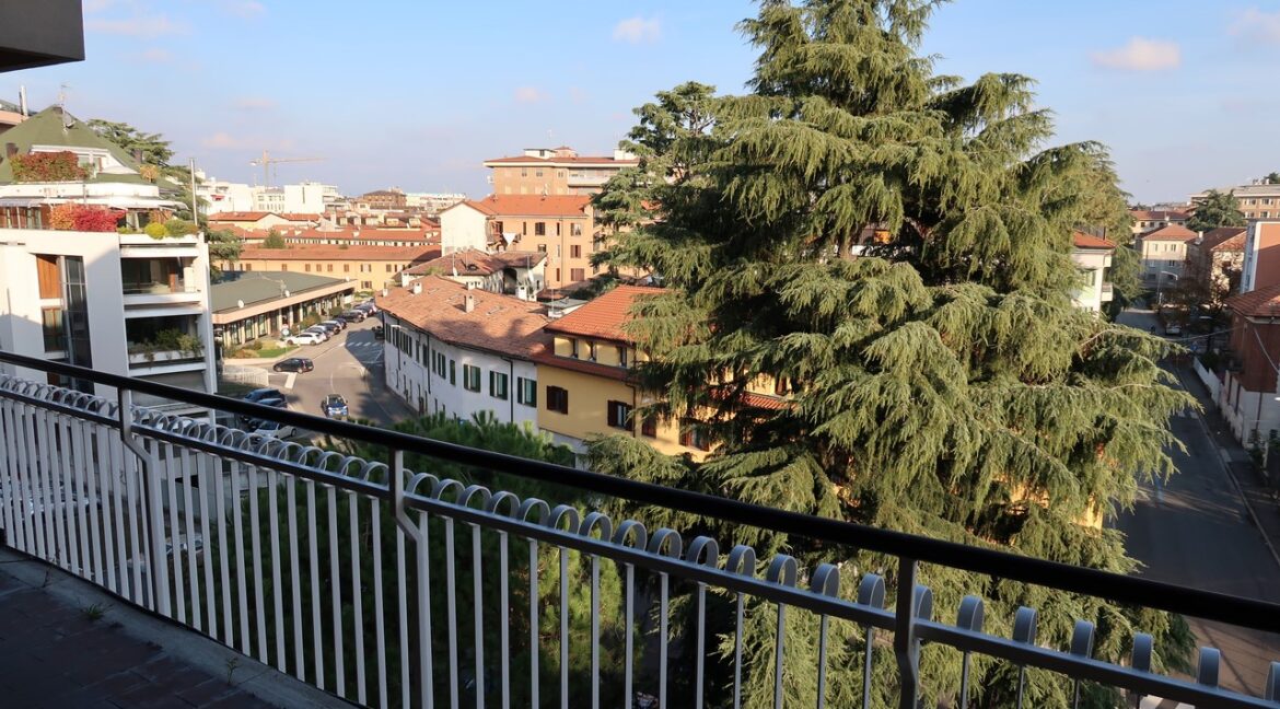 Ampio appartamento con terrazzo Gallarate centro