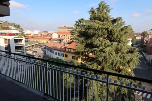 Ampio appartamento con terrazzo Gallarate centro