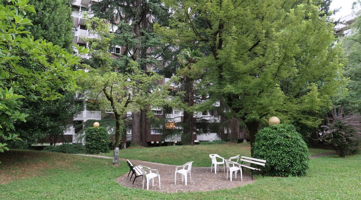 Attico in residenza con parco e piscina Gallarate