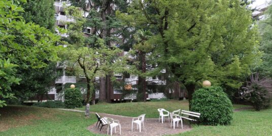 Attico in residenza con parco e piscina Gallarate