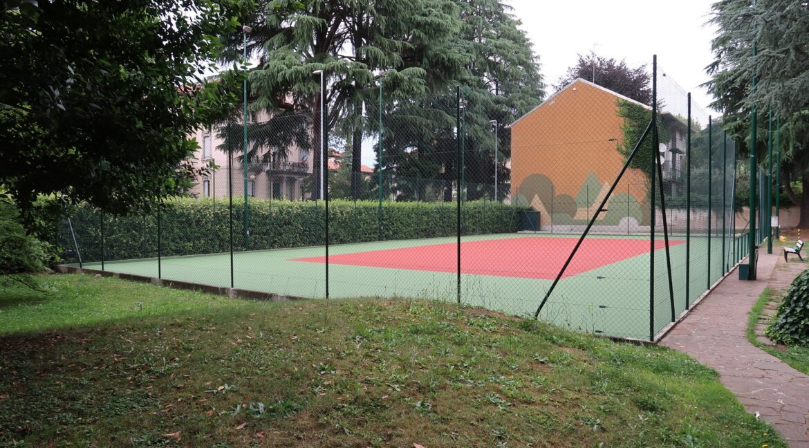 Attico in residenza con parco e piscina Gallarate