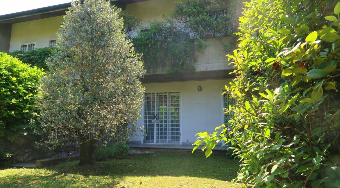 Ampia villa a schiera con giardino Gallarate