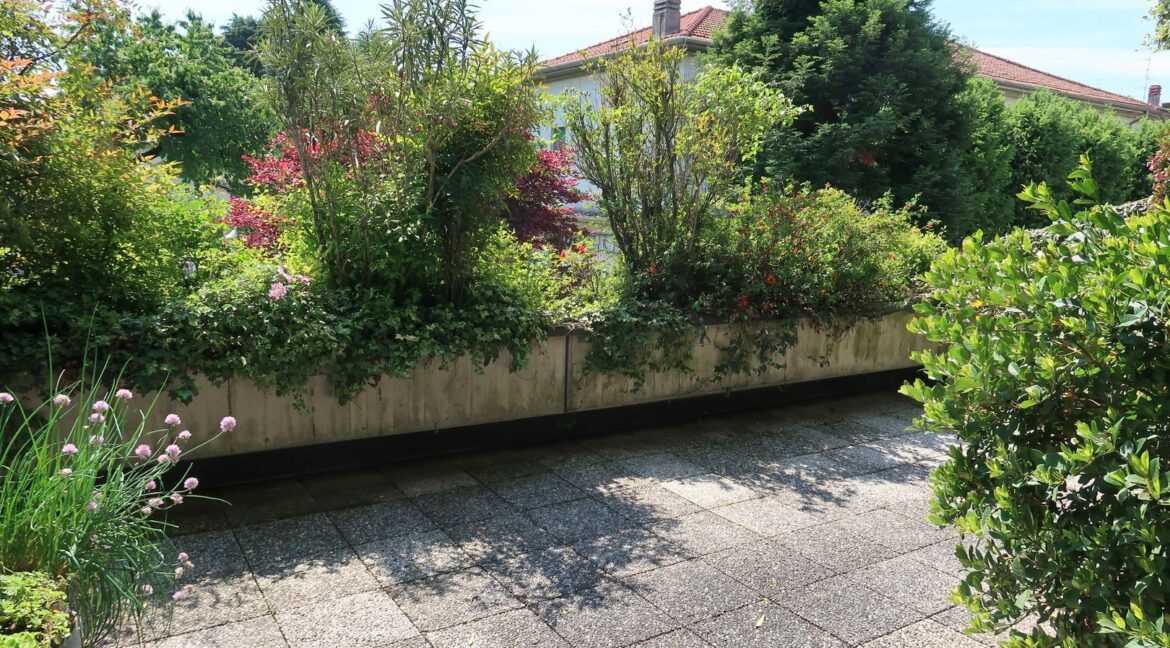 Ampia villa a schiera con giardino Gallarate