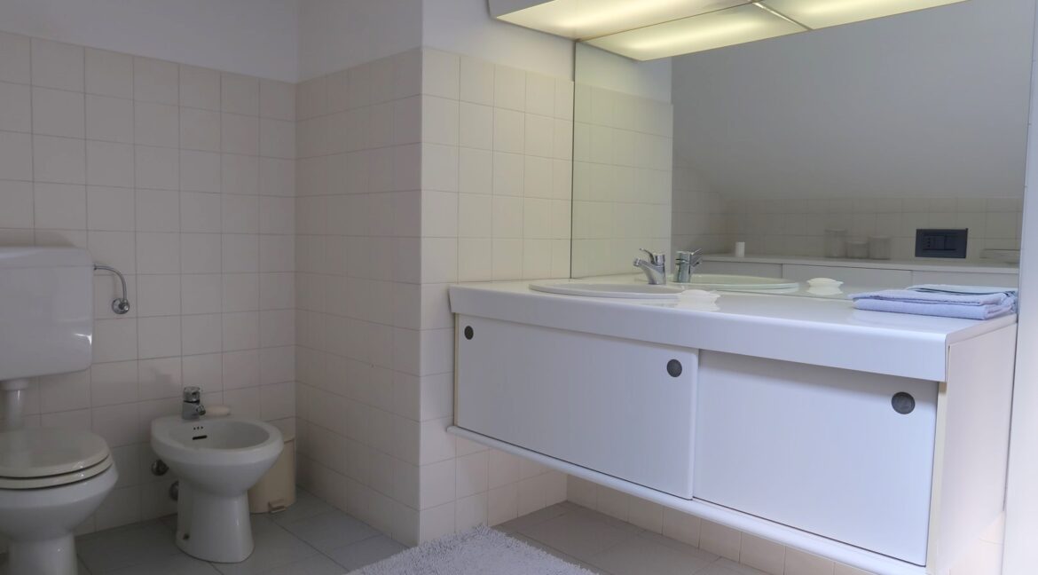 Ampia villa a schiera con giardino Gallarate