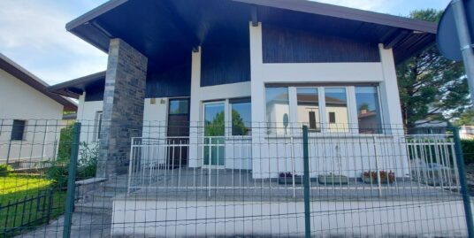 Villa uso ufficio Gallarate